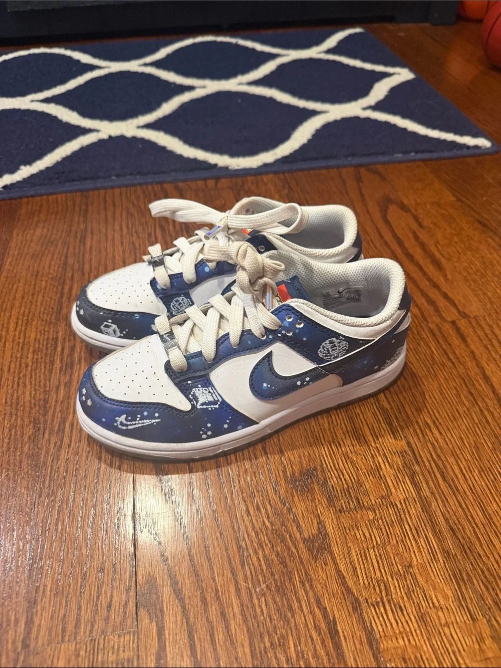 Nike Kids White and Navy Space-Print Low-Top Sneakers